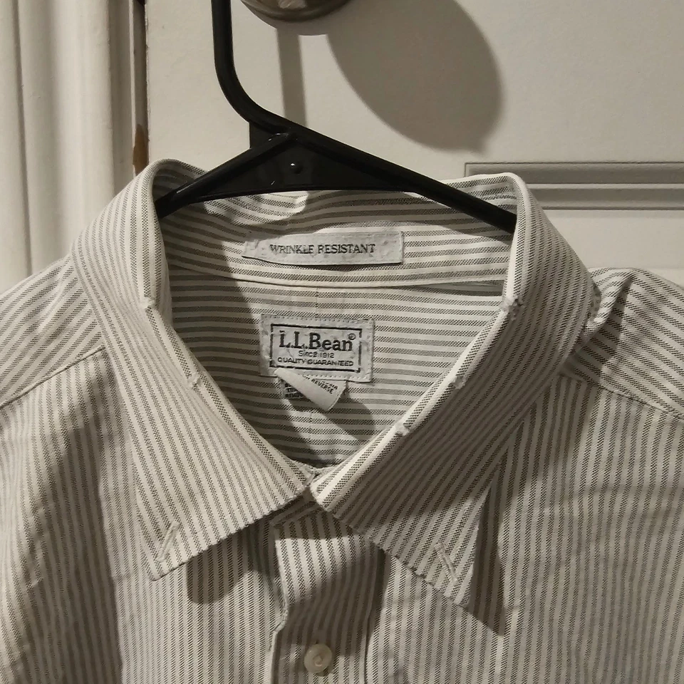 LL Bean Mens Wrinkle Resistant Short Sleeve Button Down Shirt Size 17 Reg Stripe - Image 3 of 4