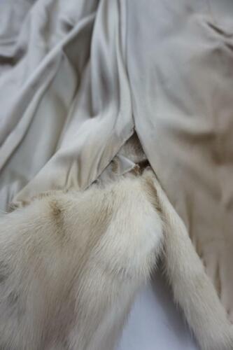 VINTAGE SCHIMMEL FURS WHITE/BLOND MINK STOLE/CAPE/CAPELET/SHAWL RESTORATION - Picture 3 of 12