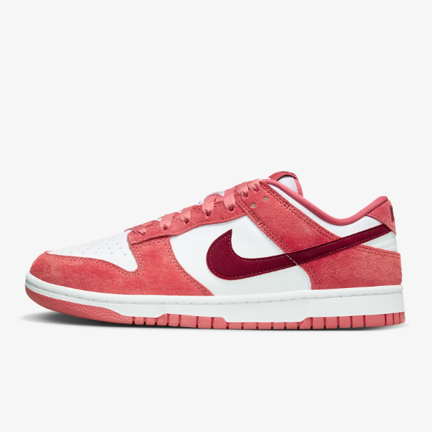 Nike Women's Dunk Low 