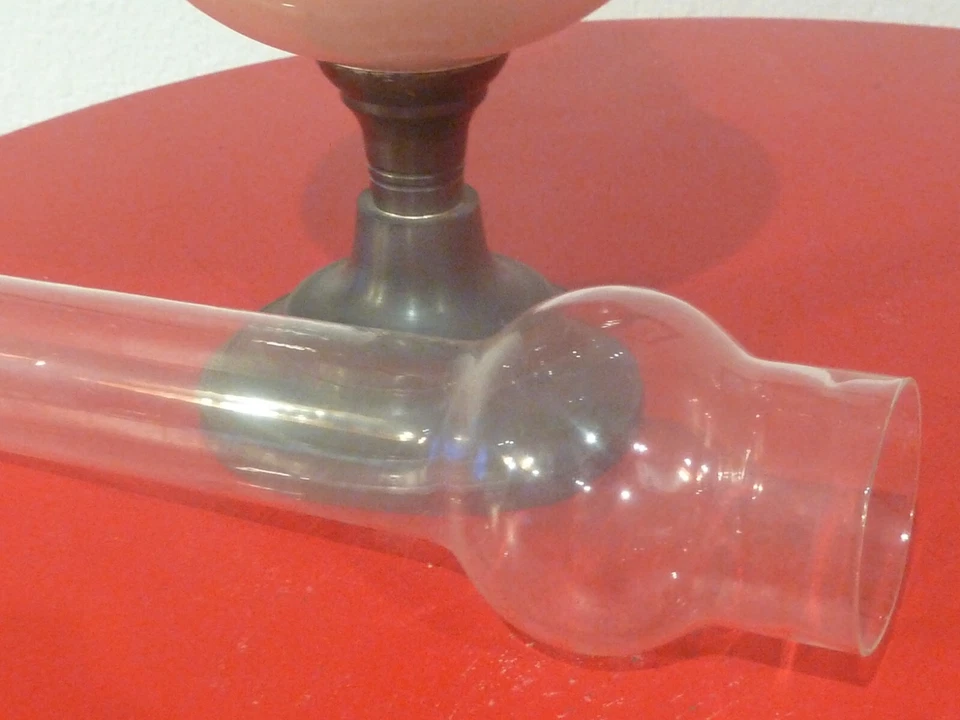 ANCIENNE LAMPE A PETROLE EN ETAIN - Photo 3/3
