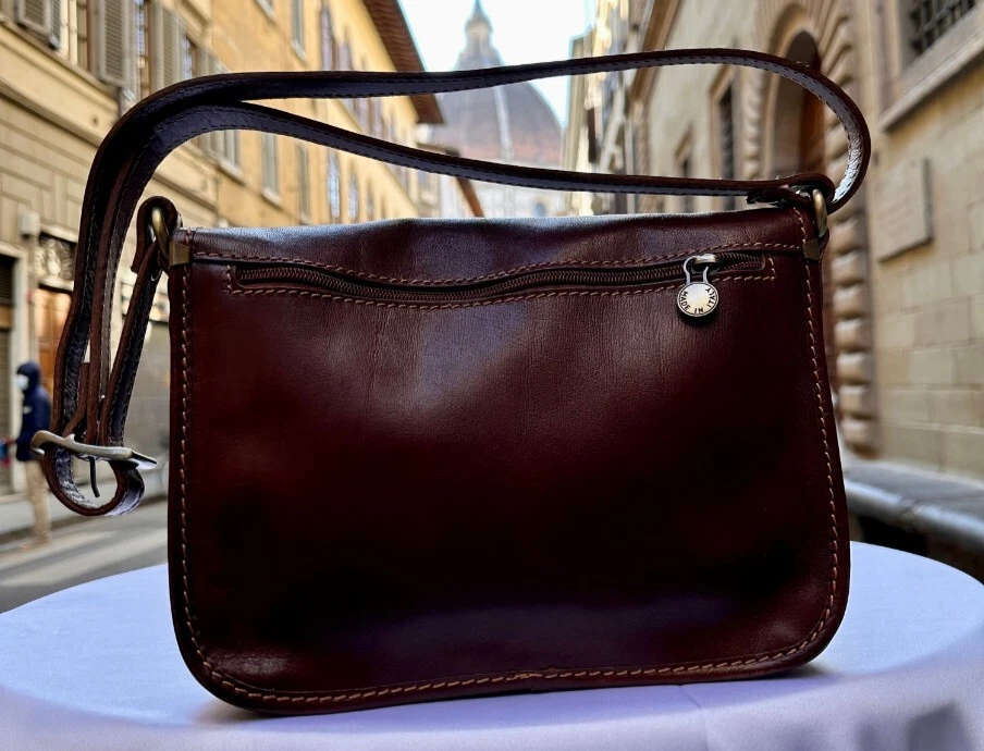 Bandolera italiana de cuero hecha a mano para mujer | De Florencia, Italia Foto 2 de 4