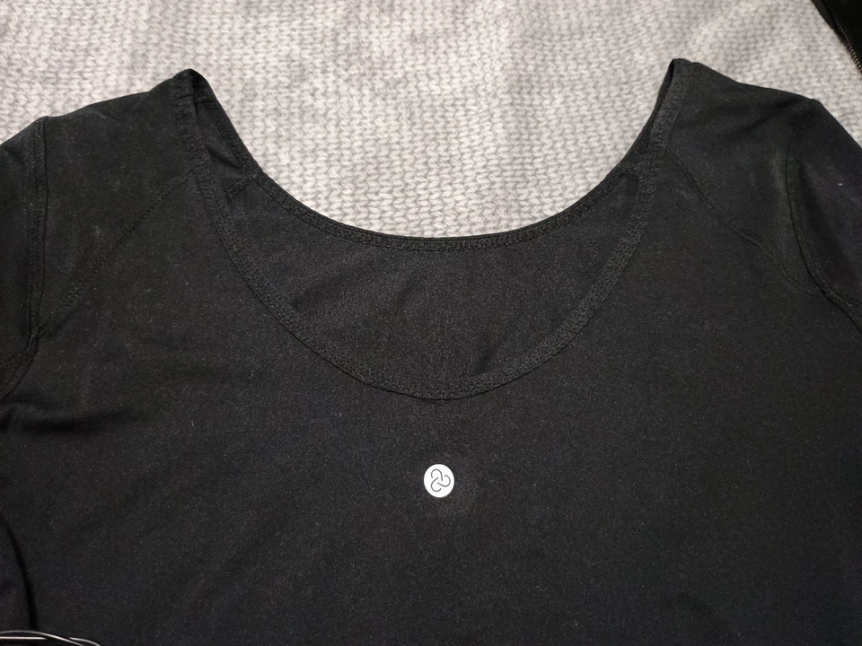 Top deportivo negro manga larga espalda abierta Zella, talla pequeña, elástico, agujeros para el pulgar Foto 3 de 4