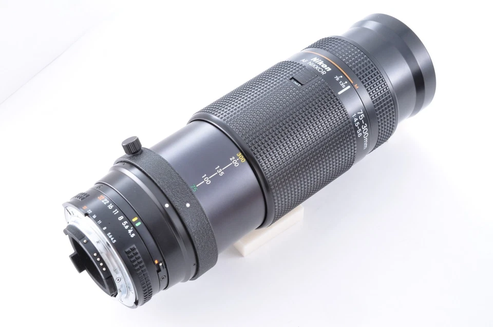 Nikon AF 75-300 mm f/4,5-5,6 [casi como nuevo] teleobjetivo zoom Nikkor Ai Japón #0024 Foto 2 de 4