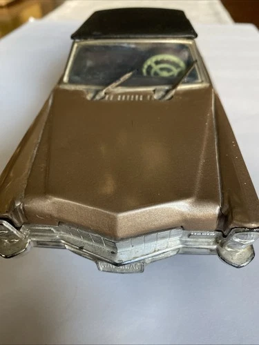 Bandai Cadillac with Moving Wipers Tin BO Toy Car  Working Vintage