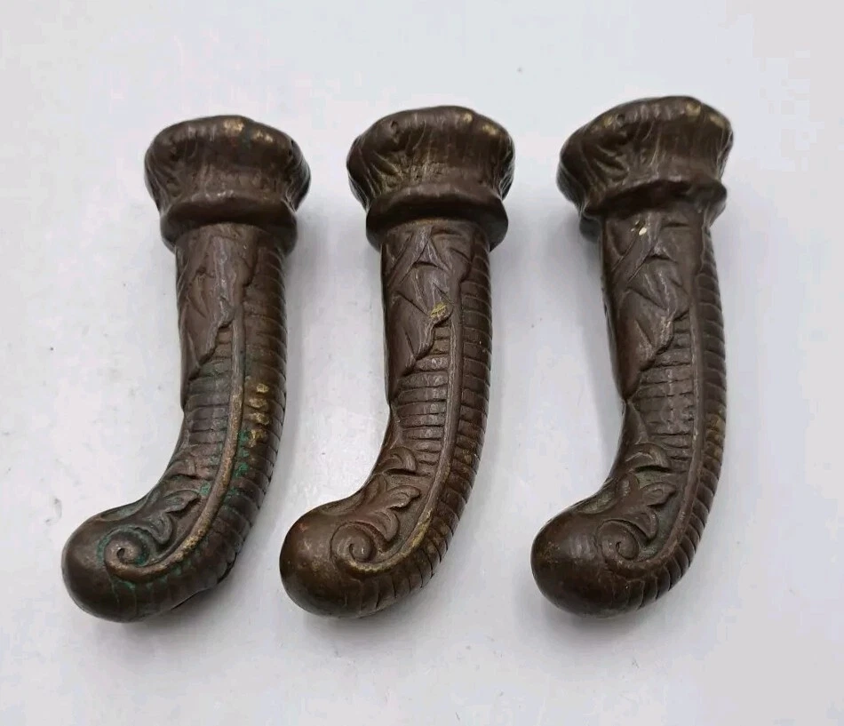 Lote de 3 herrajes de bronce patas de mesa muebles pies de latón antiguos/vintage Foto 2 de 4