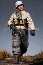 ALPINE MINIATURES 1:35 SET 35152 WWII GERMAN WSS GRENADIER NCO 1 FIGURE 