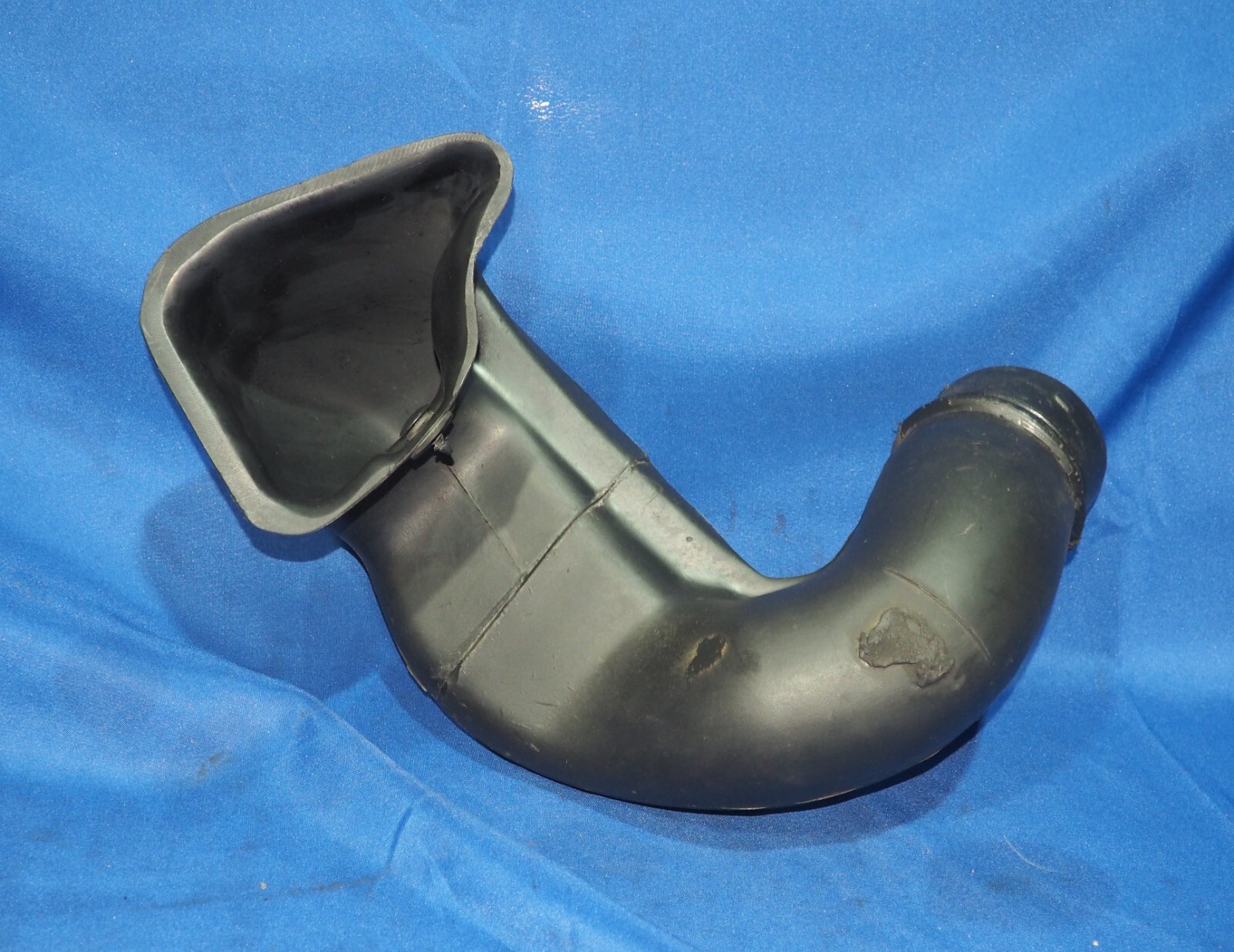 2010-2020 Aston Martin Rapide 6.0L V12 Engine Left Side Air Intake Tube OEM