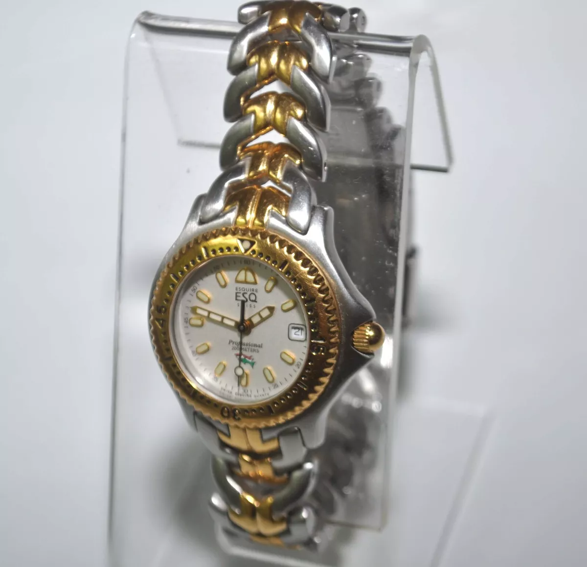 Esq divers store watch