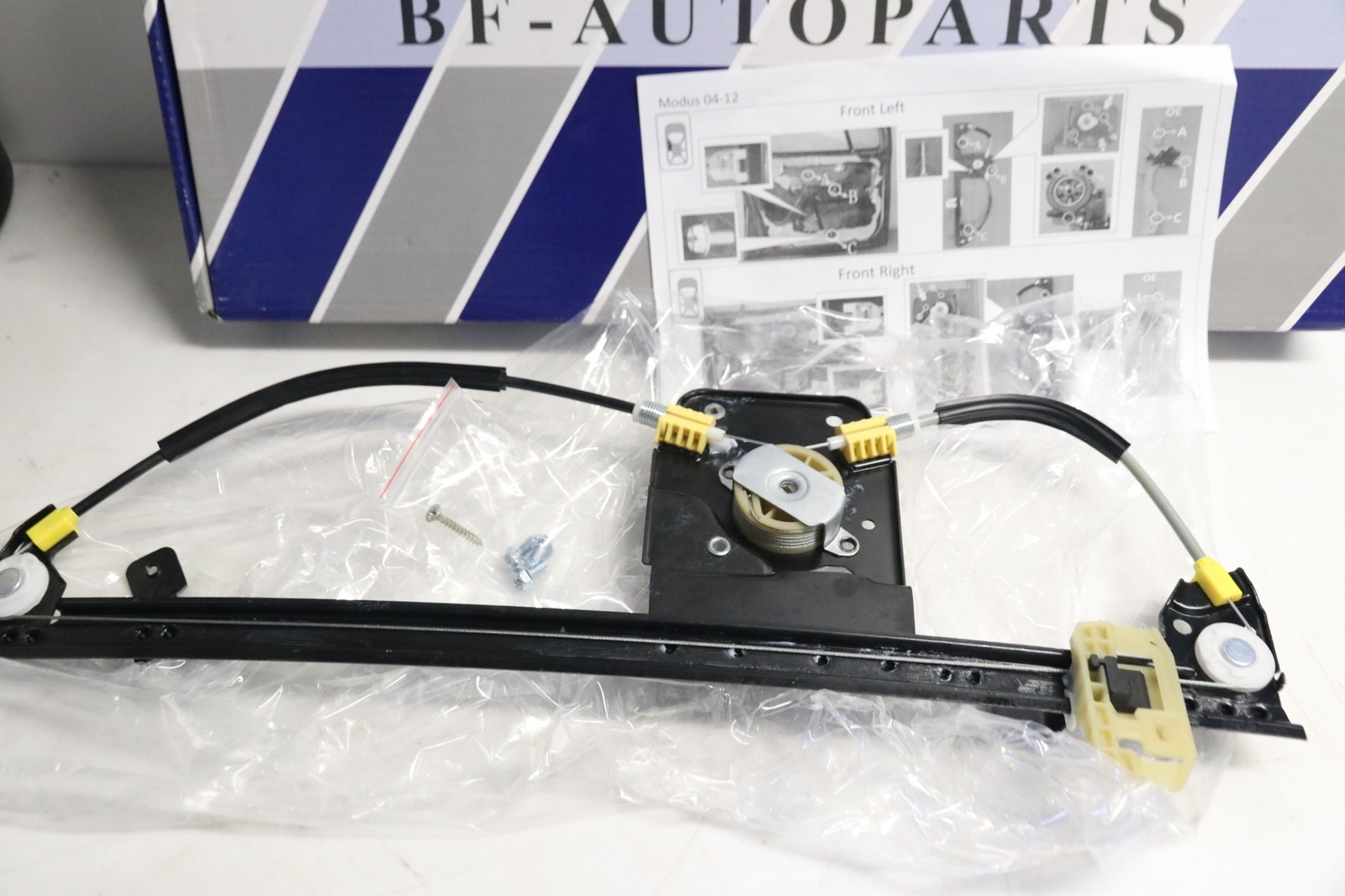Lève-vitre avant gauche BF-AUTOPARTS BF-94023 pour Renault Modus 2004