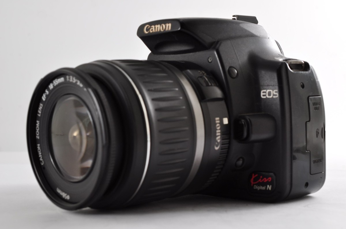 Canon EOS Kiss Digital N w/EF-S 18-55mm f3.5-5.6 II USM [Exc+5