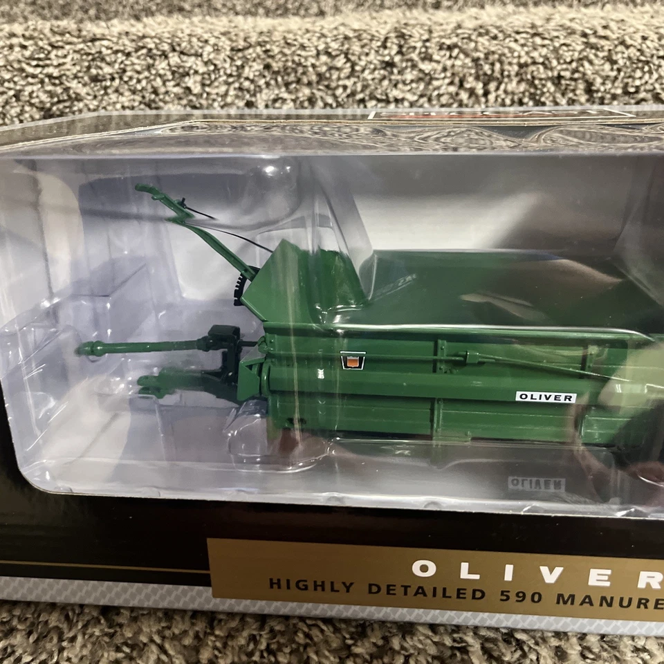 1/16 SpecCast Oliver 590 Manure Spreader Highly Detailed NEW!!! - Image 2 of 4