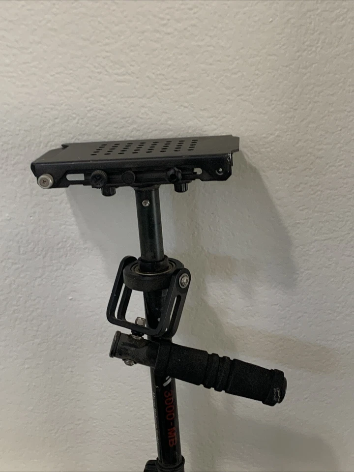 FLYCAM 3000-MB Handheld Video Camera Stabilizer Pre-owned - Image 3 of 4