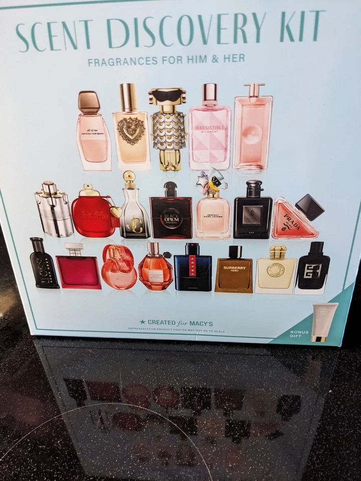 27 piezas Juego de muestras de fragancia él y ella nuevo en caja creado para muestras de gama alta de Macys Foto 2 de 4