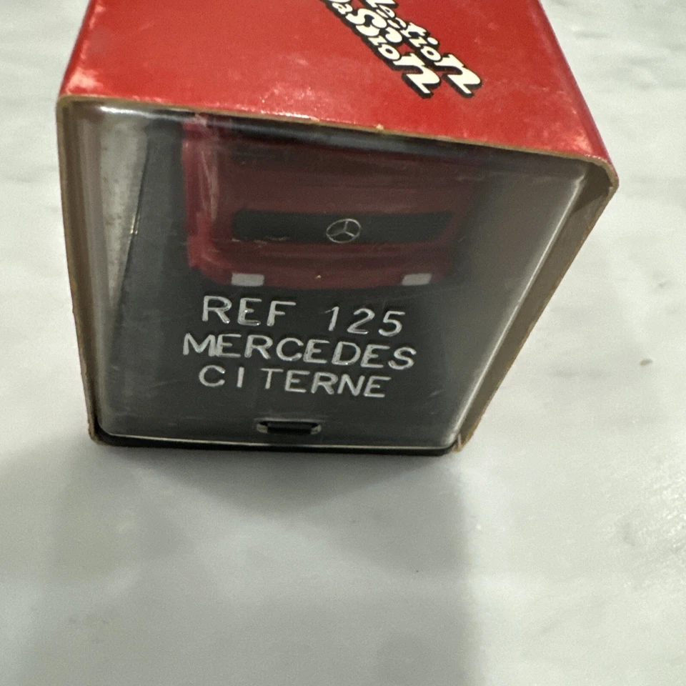 VEREM Ref 125 MERCEDES BENZ CAMIÓN DE BOMBEROS Foto 3 de 3