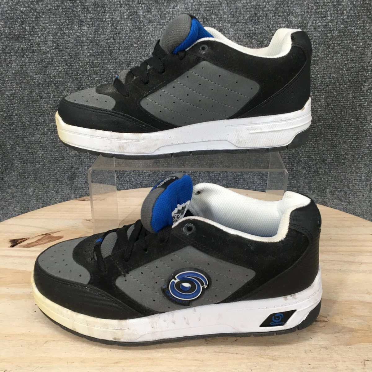 Sneakers hotsell with spinners