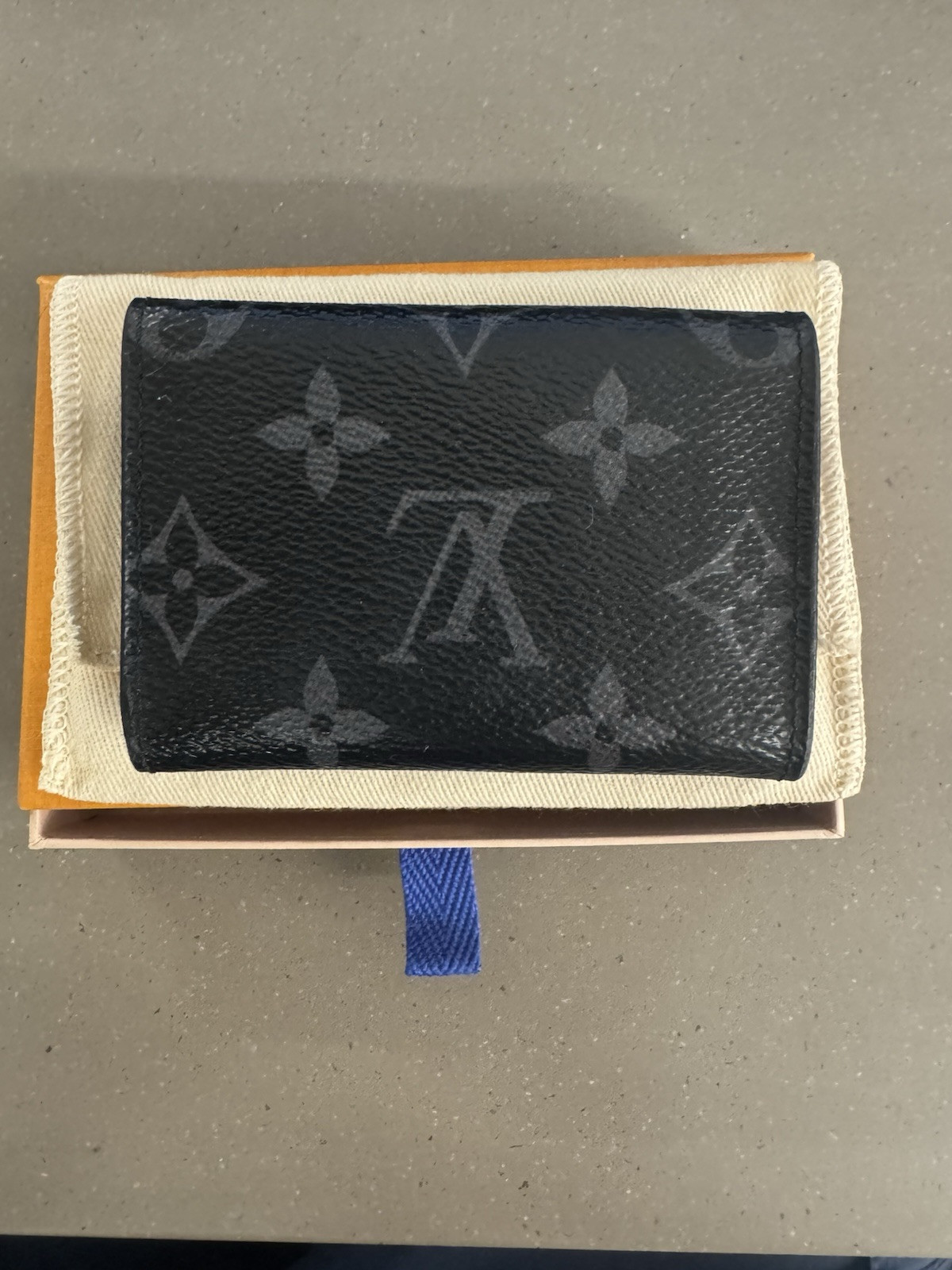 Louis Vuitton monogram Eclipse Reverse Discovery - image 5