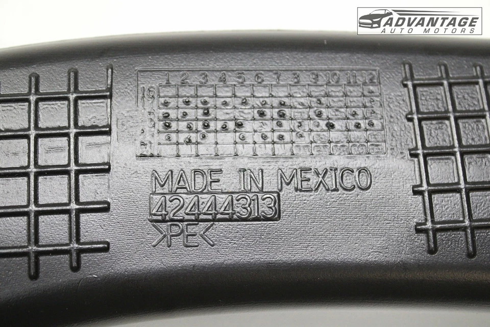 2019-2025 CHEVROLET BLAZER DASH DASHBOARD RIGHT SIDE AIR OUTLET DUCT OEM - Image 4 of 4