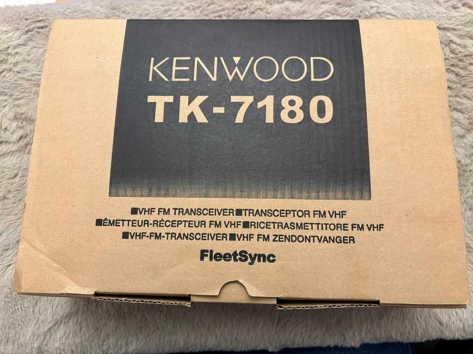 Kenwood VHF-Betriebsfunkgerät Mobilfunkgerät 136-174 MHz TK-7180-E / TK-7180E - Bild 1 von 4