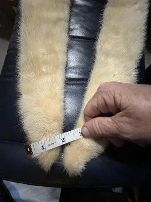 unbranded Off-white Mink Collar With Snaps elegant. country club, fashionable. - Image 1 of 4