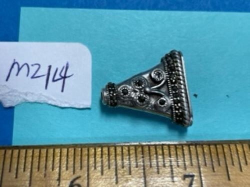 Sterling Silver and Marcasite Bead Finding - End Cap Triangle - M214 17x 15 MM - Picture 1 of 6