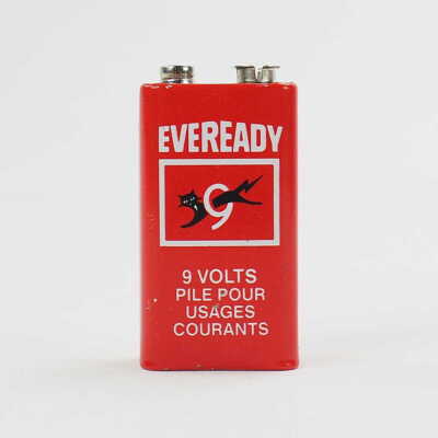 Vintage EVEREADY CAT 9 VOLT Transistor Battery Red No.216 for