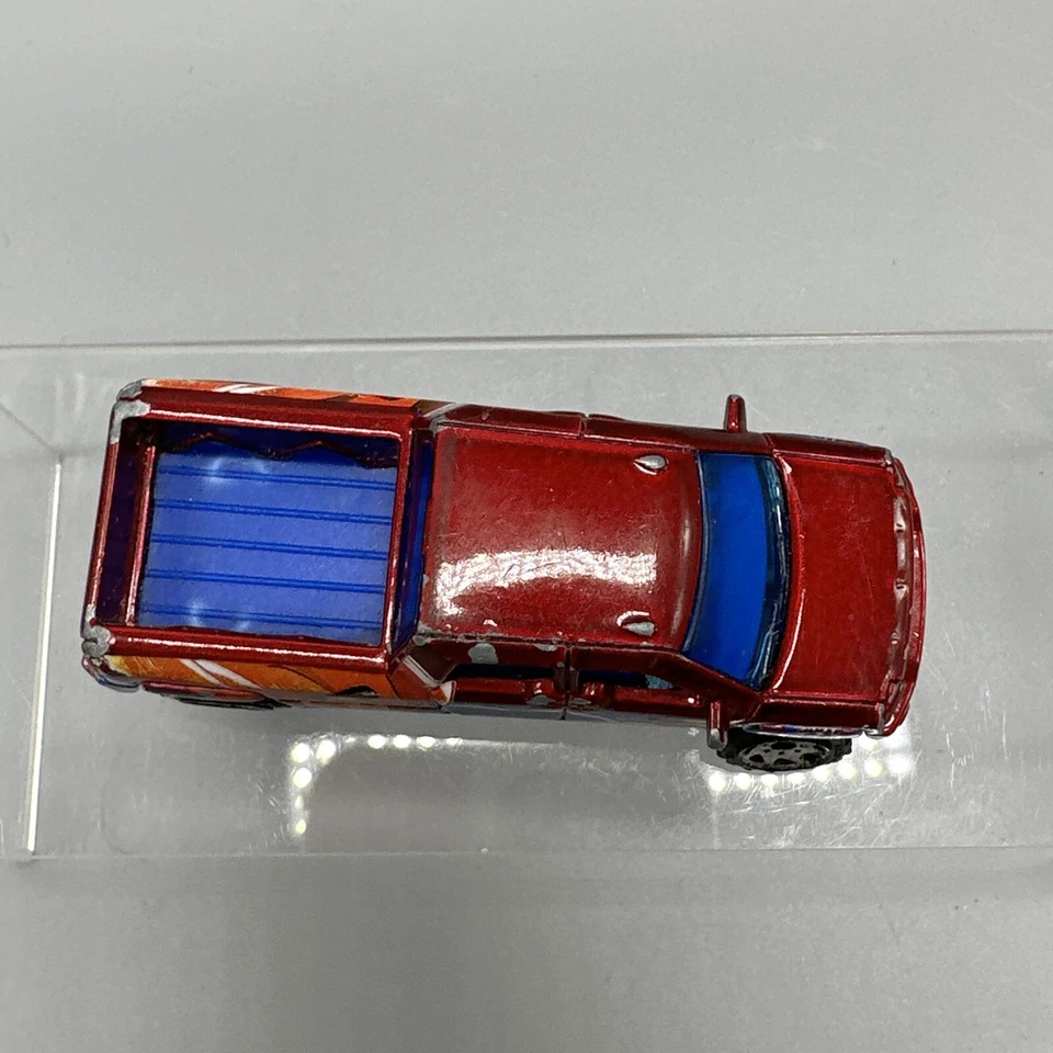 Camioneta pickup GMC Terradyne 2001 Matchbox DC 1:77 roja diecast 3" Foto 2 de 4