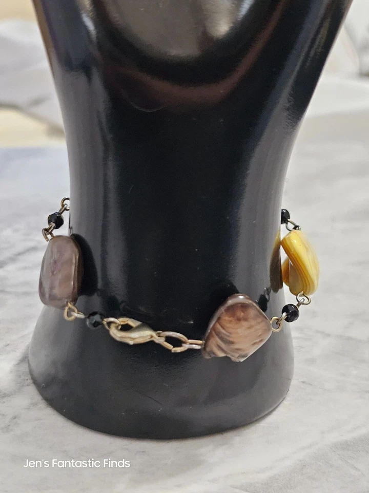 Handcrafted Shell & Glass Bead Bracelet With Lobster Clasp - Image 4 of 4