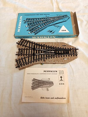Märklin, HO  M  Track 5214, Symmetrical Three Way Switch Electric,OVP,never used