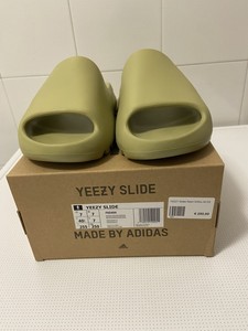 yeezy slide size 7
