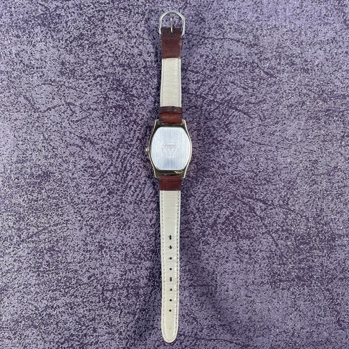 Vintage Guess Watch 1992 Leather Band new battery - Picture 5 of 7