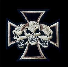 3 1/4 x 3 1/4-inch Skull Embroidered Iron-On/Sew-On Patch applique