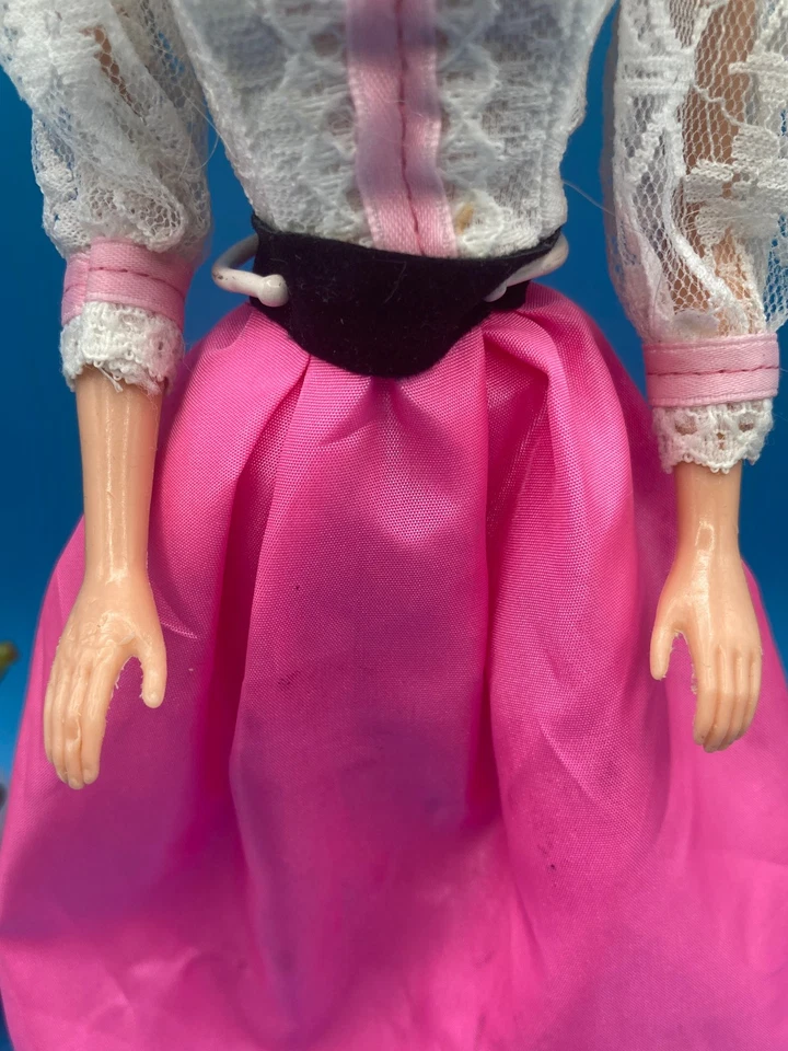 Vintage 1982 Angel Face Barbie dress & doll Mattel #5640 - Image 4 of 4