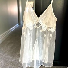 Victoria  s Secret Ivory Bridal Nighty Chemise Size Small