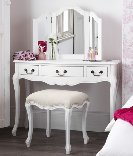 FRENCH Furniture, Stunning White bedside table, chest of drawers, wardrobe, bed - Picture 11 of 34