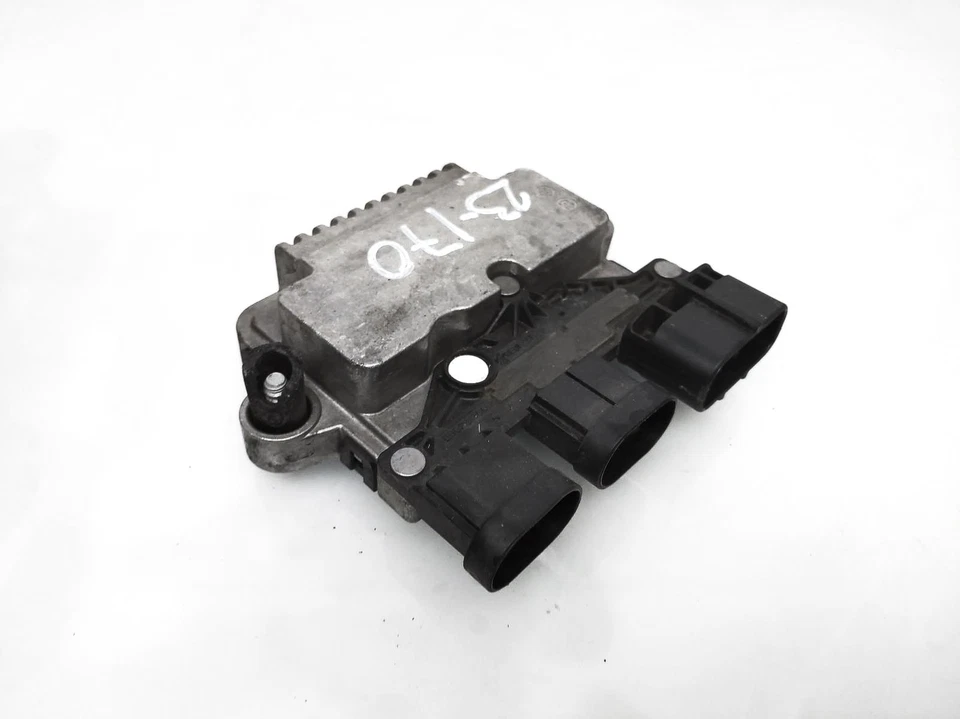 Módulo de controle do ventilador de refrigeração do radiador Nissan Pathfinder 3.5 2013-2023 21493-3Ja0a - Imagem 3 de 4