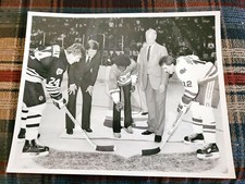 1984 HARTFORD WHALERS NHL HOCKEY PHOTO GORDIE HOWE BOBBY ORR TERRY O'REILLY WHA