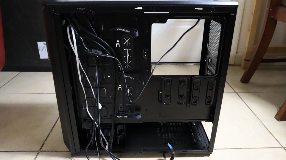 Phanteks Eclipse P400 ATX Mid Tower Case | CyberPower PC Branded - Image 2 of 4