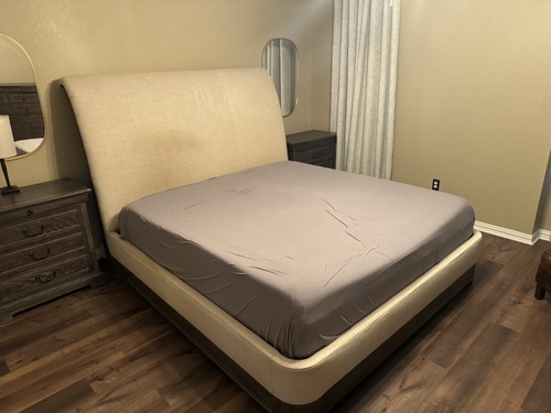A.R.T. Furniture 4pc Bedroom Set Upholstered Bed Dresser 2 Nightstands Brown