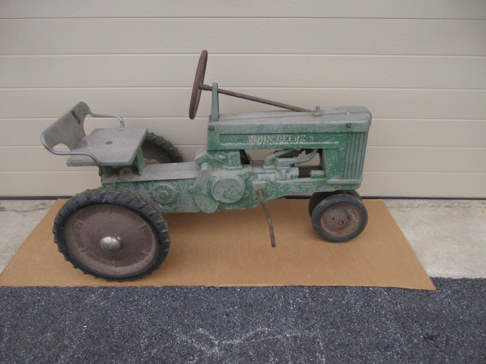 Early John Deere Small  60 Pedal Tractor. Barn  Find Survivo
