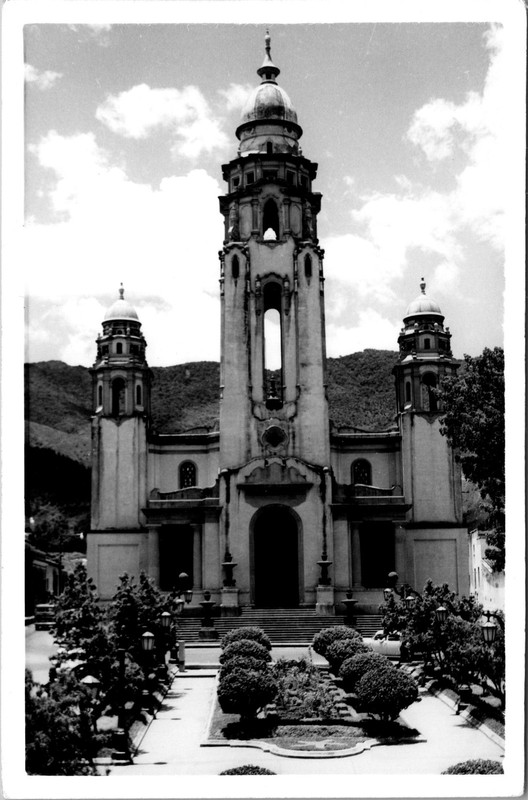 Vintage RPPC - Panteón Nacional Caracas Venezuela - Distribuidora Santiago