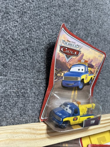 Disney Pixar 2008 The World Of Cars Piston Cup TOW Truck SEALED NIP - Picture 2 of 4