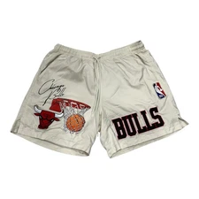 MEN'S NBA PRO STANDARD CHICAGO BULLS SHORTS OFF WHITE Sz L *See Pics*