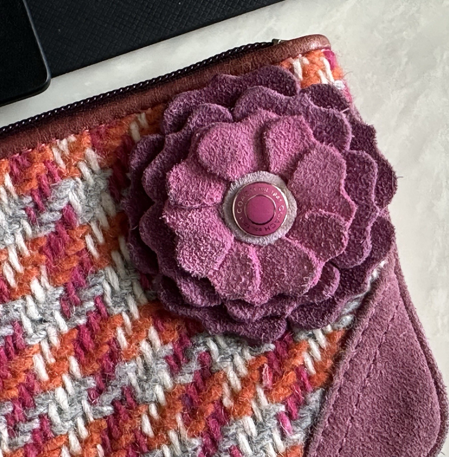 COACH HAMPTON MULTI WOOL/SUEDE HOUNDSTOOTH WRISTL… - image 10