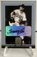 2005 Donruss Greats Gold Holofoil Signatures Tommy John DODGERS AUTO
