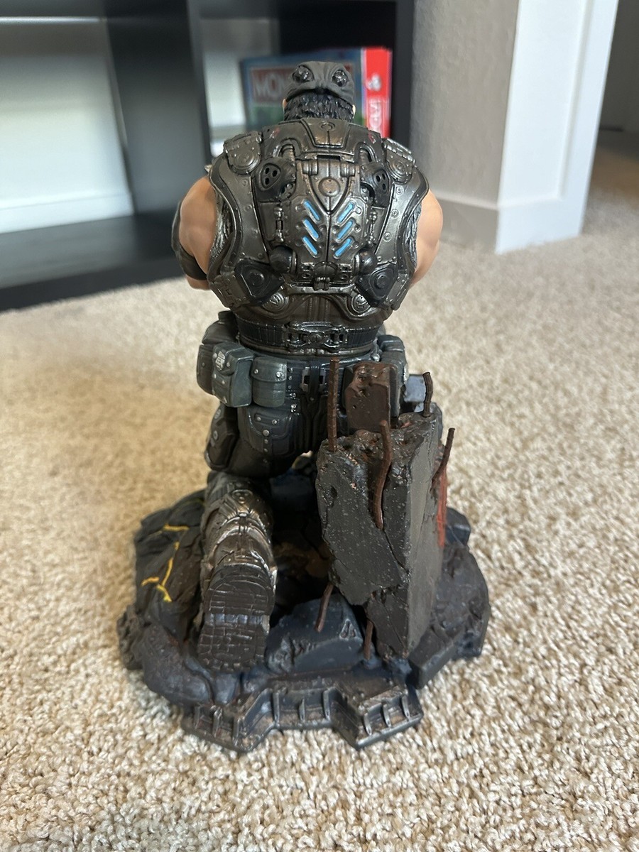 新品 Gears of War 3 エピック エディション フィギュア Gears of War 3 Limited Edition Marcus Fenix Collectors