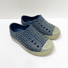 Native Jefferson Kids Slip On Shoes Navy Blue Gray size 6 c6