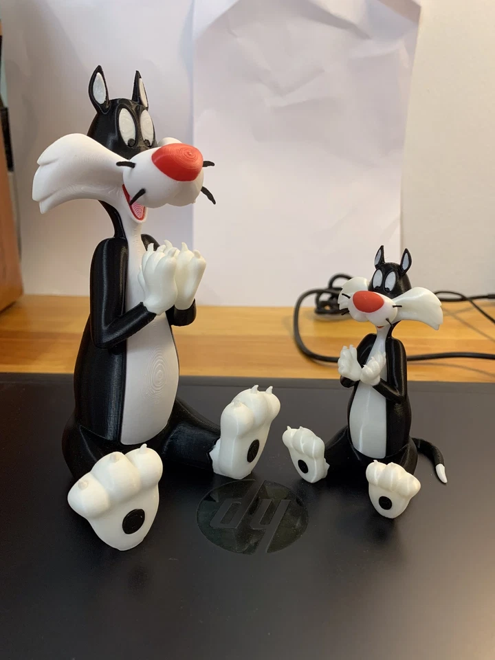 Looney Tunes Tasmania Devil Sylvester Daffy Duck 3D Collectible Model - Image 2 of 4