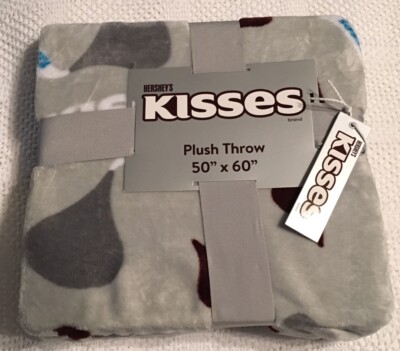 HERSHEY S KISSES PLUSH THROW BLANKET 50  X 60  Gray Officially Licensed NWT
