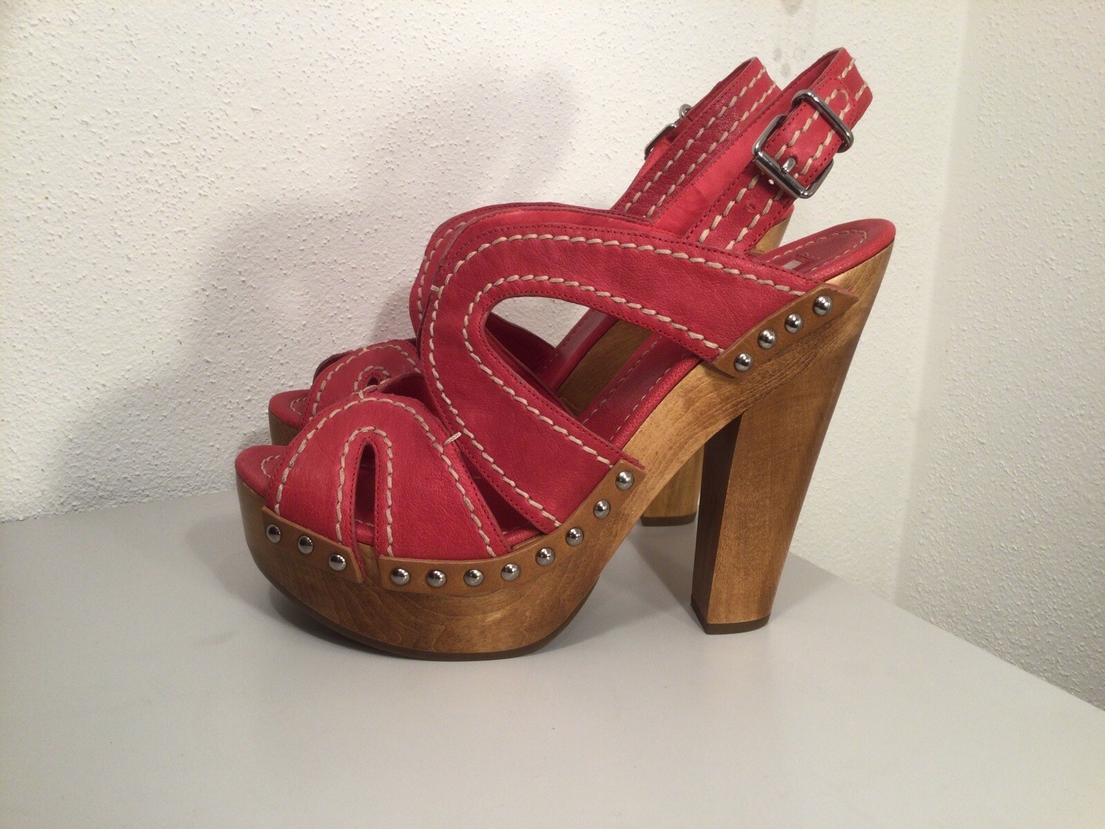 Bild 1 von 9