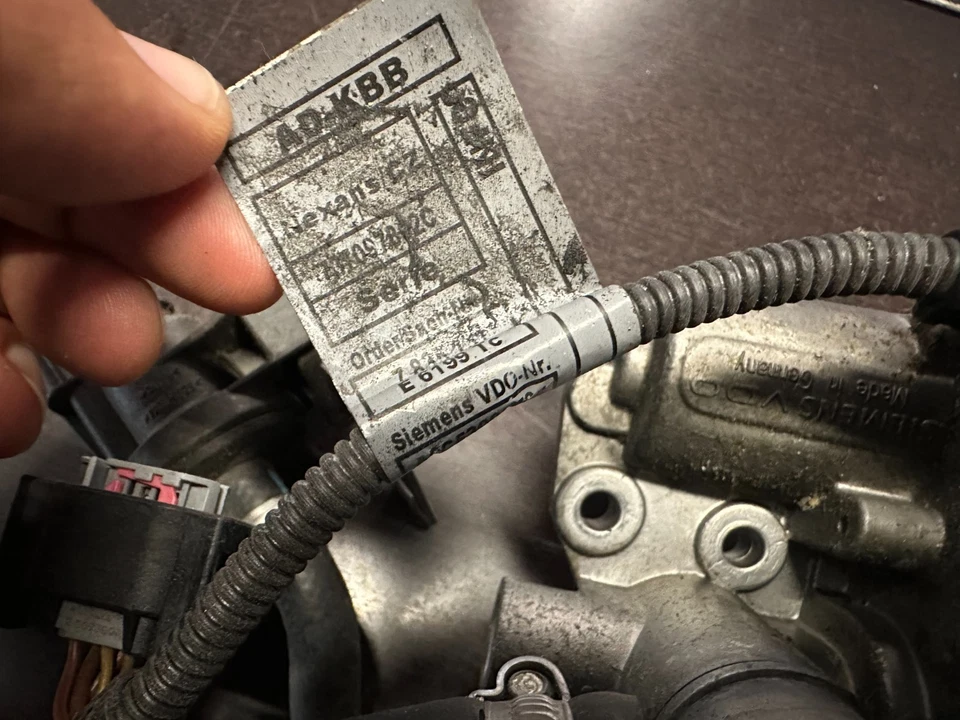 Atuador de válvula de controle ocioso ICV IAC 2006-2010 BMW M5 M6 S85 5.0L V10 FABRICANTE DE EQUIPAMENTO ORIGINAL - Imagem 4 de 4